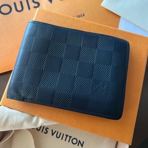 ❌SOLD❌ New Men’s Louis Vuitton Damier Infini leather MULTIPLE Wallet